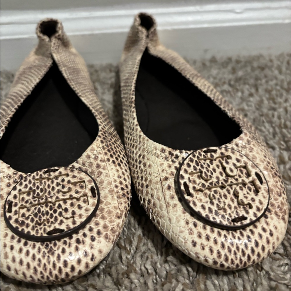 Tory Burch Snakeskin Flats in Cream and Brown New and Never worn.